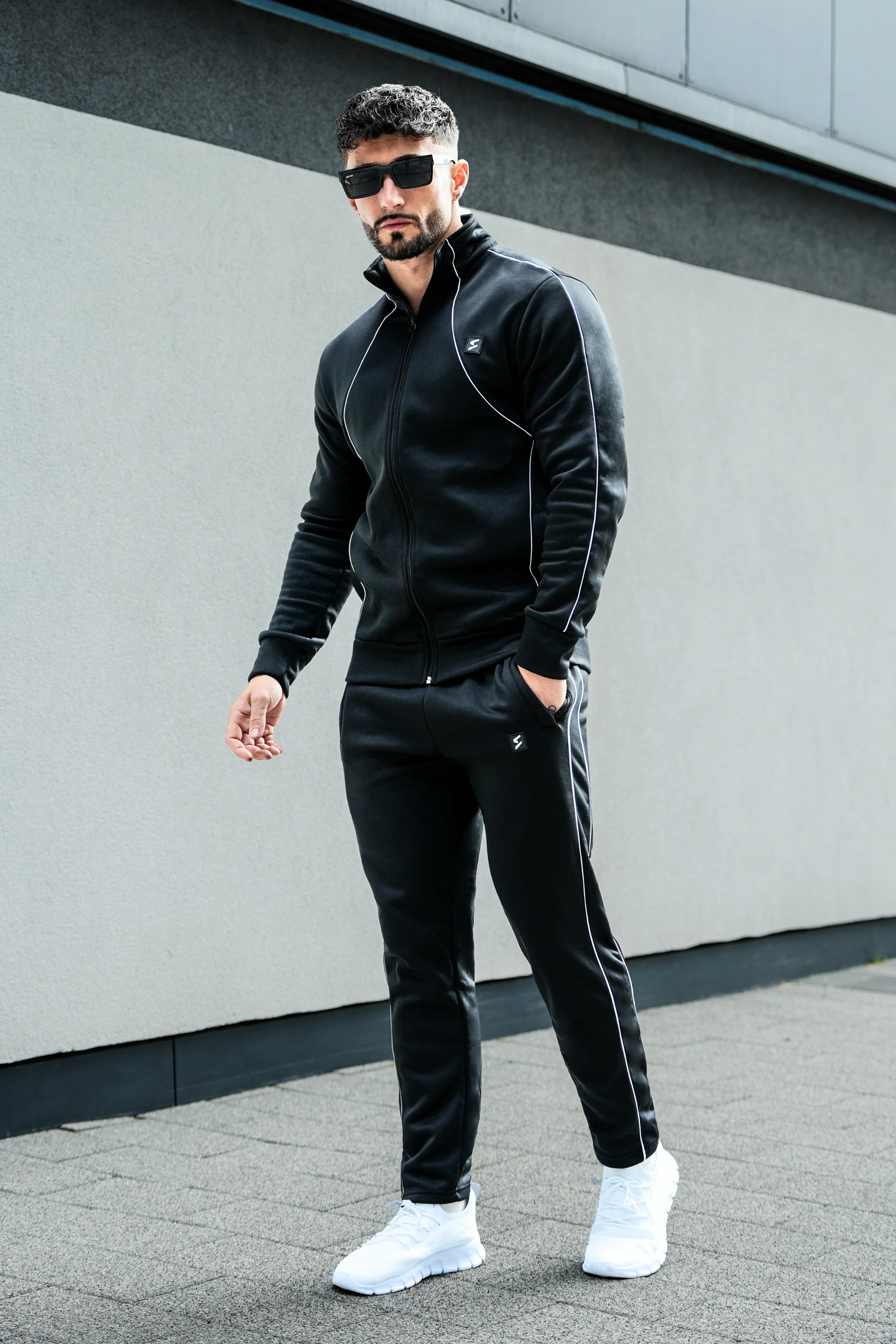 Speed Line Training Tracksuit - Image 2